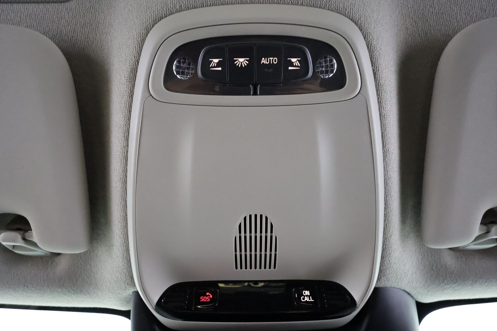 Volvo XC40 2021 T4 TwE Inscription Expression aut * ACC / P.kamera / LED / Navi / Koukku / H&K / Webasto / KeylessGo * - Kahdet renkaat aluvanteilla / Merkkihuollettu