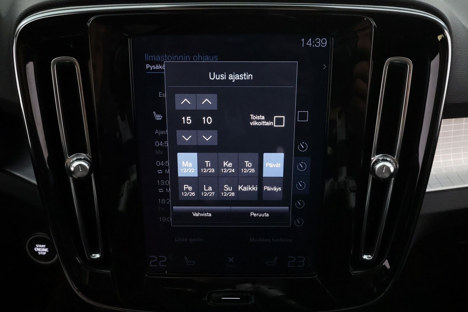 Volvo XC40 2021 T4 TwE Inscription Expression aut * ACC / P.kamera / LED / Navi / Koukku / H&K / Webasto / KeylessGo * - Kahdet renkaat aluvanteilla / Merkkihuollettu