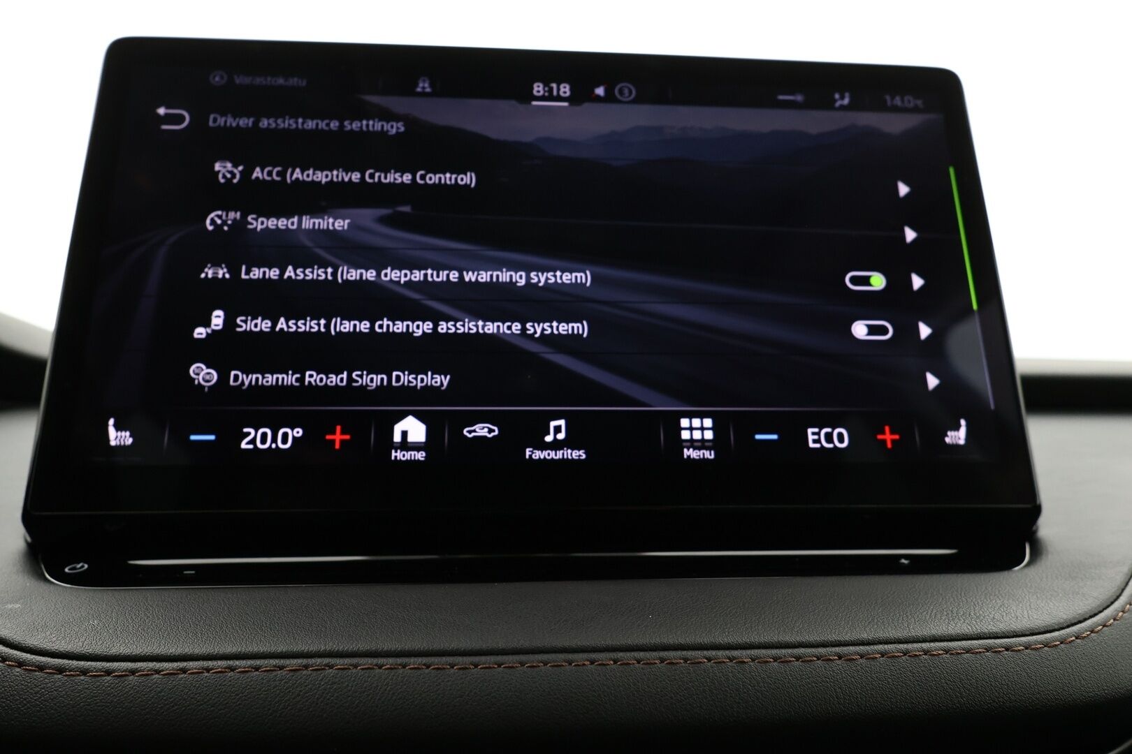 SKODA ENYAQ 2021 iV80 150 kW - Lämpöpumppu | ACC | Panorama | Koukku | P-kamera | Nahkasisusta | KeylessGo | Kahdet Skodan vanteet | Merkkihuoltohistoria