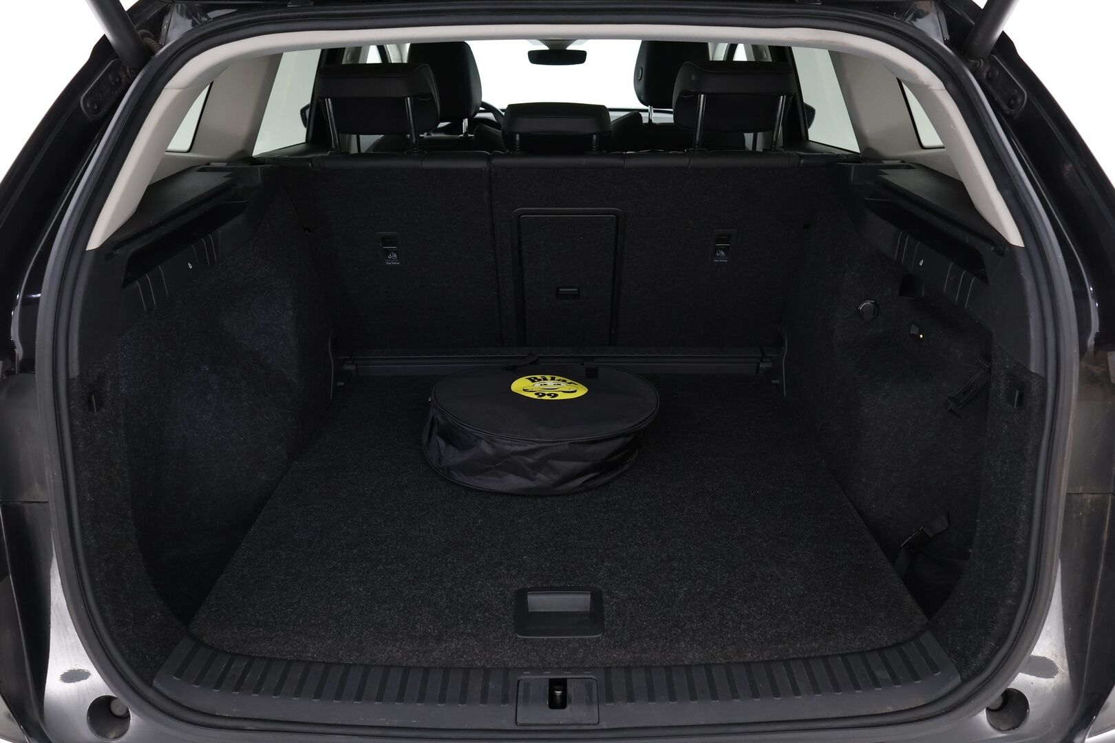SKODA ENYAQ 2021 iV80 150 kW - Lämpöpumppu | ACC | Panorama | Koukku | P-kamera | Nahkasisusta | KeylessGo | Kahdet Skodan vanteet | Merkkihuoltohistoria