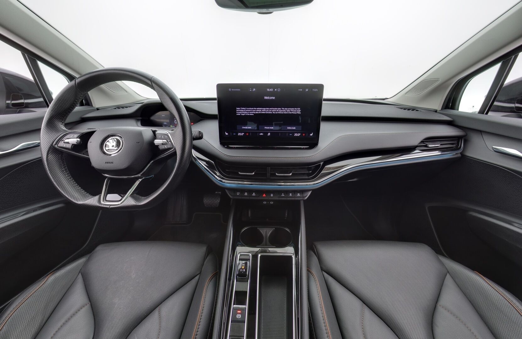 SKODA ENYAQ 2021 iV80 150 kW - Lämpöpumppu | ACC | Panorama | Koukku | P-kamera | Nahkasisusta | KeylessGo | Kahdet Skodan vanteet | Merkkihuoltohistoria