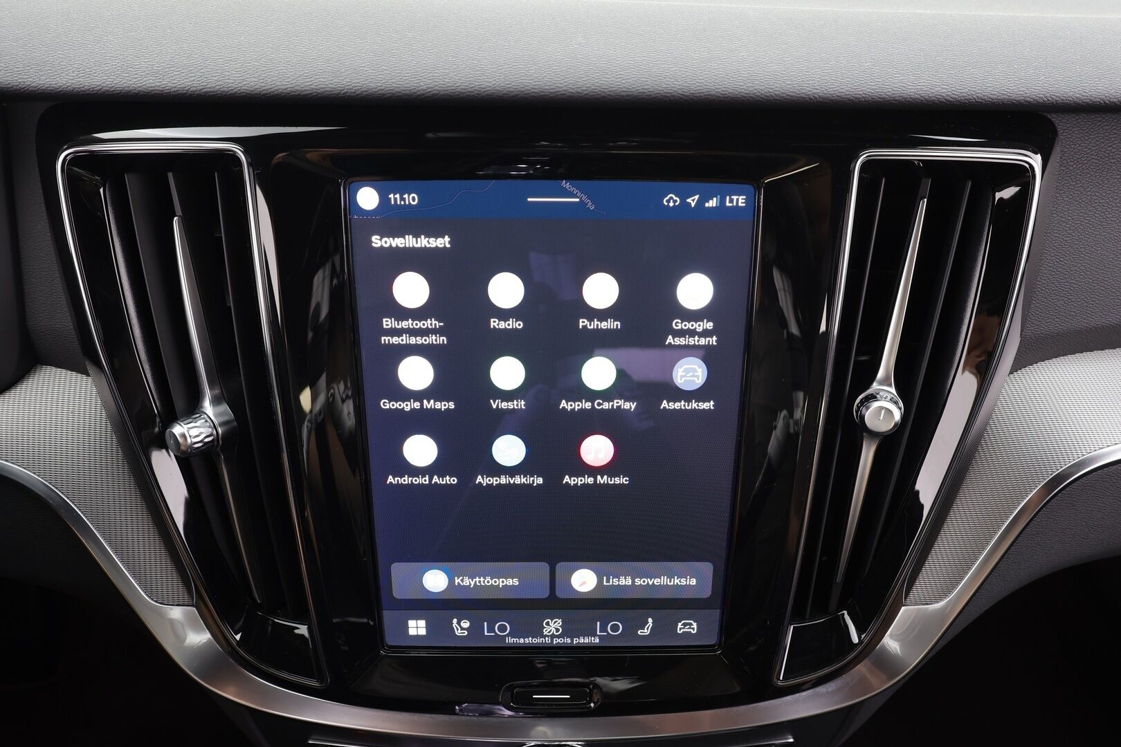 Volvo V60 2023 T6 AWD Long Range Plus Dark aut - Adapt.Vakkari | Full LED | High Perf Audio | Peruutuskamera | Sporttipenkit muistilla | Merkkihuollot | 2x Renkaat Aluvantein | Näyttävä!