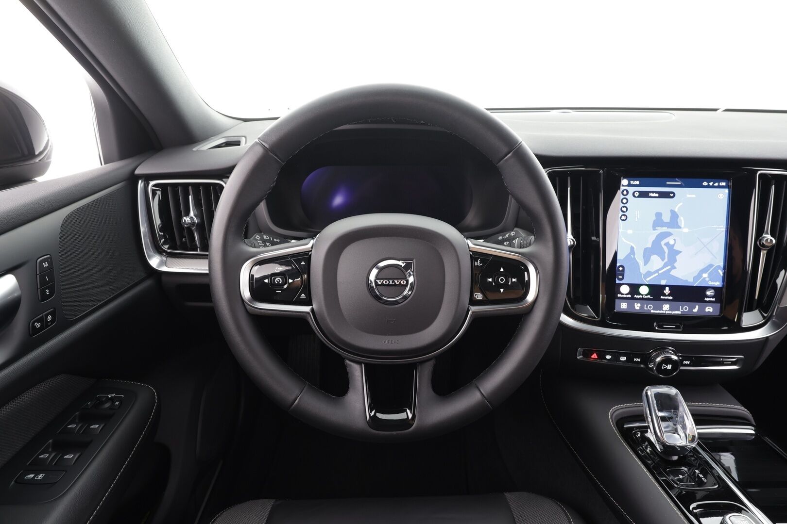 Volvo V60 2023 T6 AWD Long Range Plus Dark aut - Adapt.Vakkari | Full LED | High Perf Audio | Peruutuskamera | Sporttipenkit muistilla | Merkkihuollot | 2x Renkaat Aluvantein | Näyttävä!