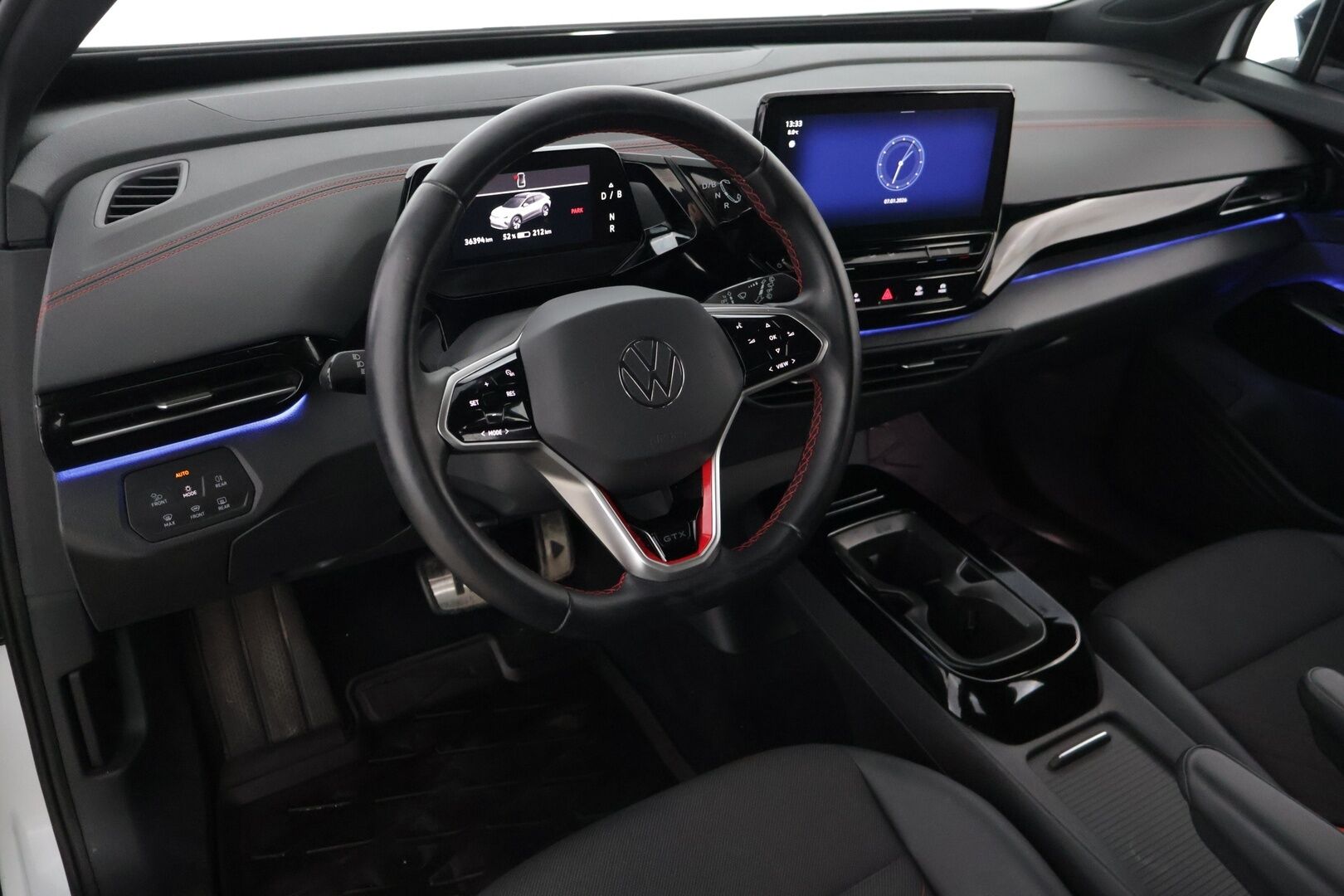 Volkswagen ID.4 2023 ID.4 GTX 220 KW * / Acc / 360-kamera / Koukku / Blind Spot / IQ Light / Travel assist / Comfort access / Ratinlämmitin / * - Juuri saapunut täyteen pakattu GTX 