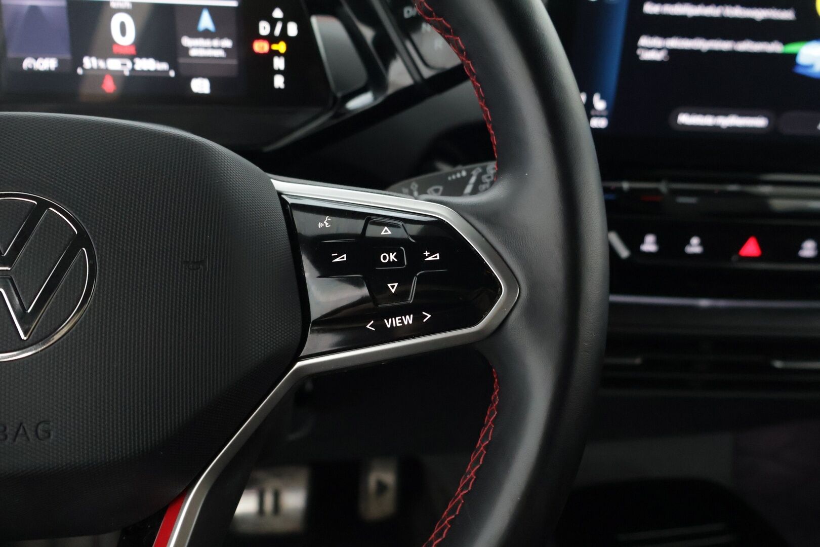 Volkswagen ID.4 2023 ID.4 GTX 220 KW * / Acc / 360-kamera / Koukku / Blind Spot / IQ Light / Travel assist / Comfort access / Ratinlämmitin / * - Juuri saapunut täyteen pakattu GTX 