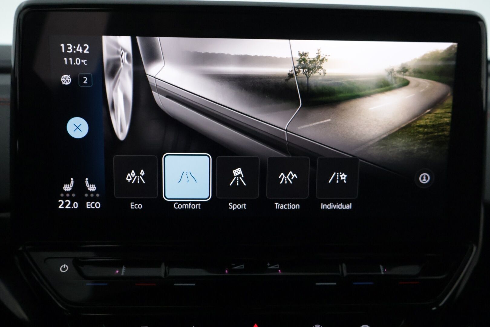 Volkswagen ID.4 2023 ID.4 GTX 220 KW * / Acc / 360-kamera / Koukku / Blind Spot / IQ Light / Travel assist / Comfort access / Ratinlämmitin / * - Juuri saapunut täyteen pakattu GTX 