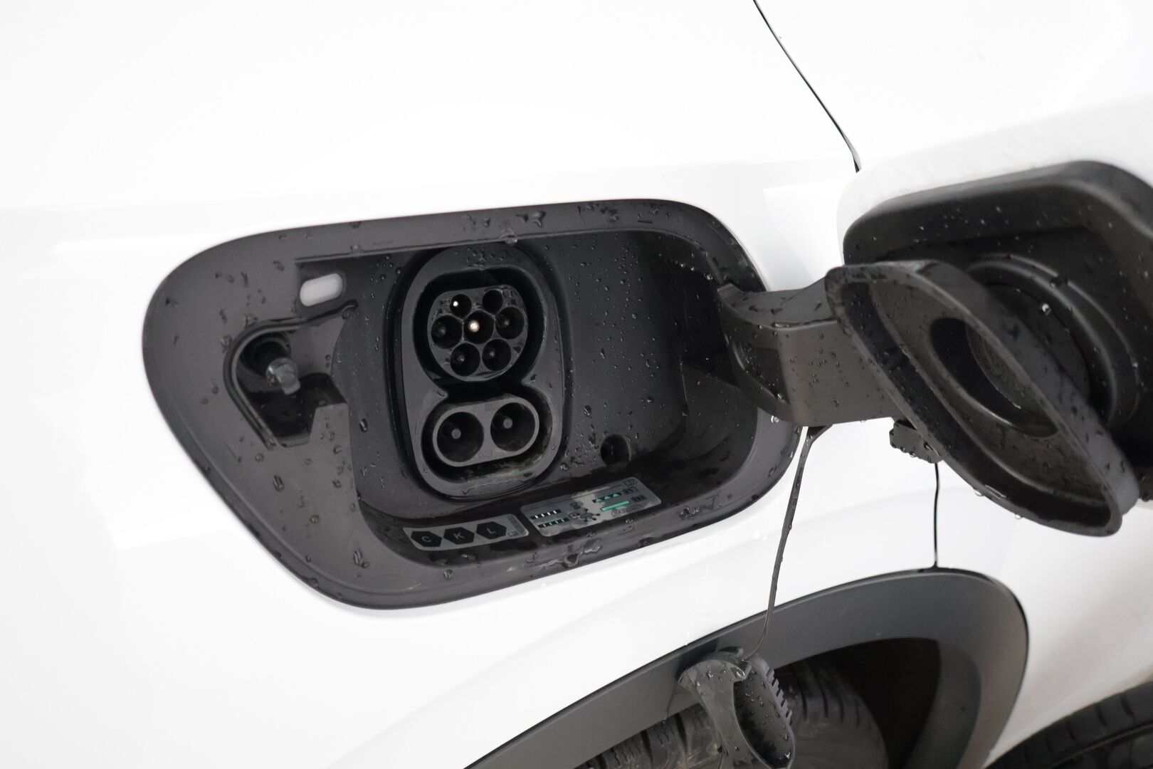 Volkswagen ID.4 2023 ID.4 GTX 220 KW * / Acc / 360-kamera / Koukku / Blind Spot / IQ Light / Travel assist / Comfort access / Ratinlämmitin / * - Juuri saapunut täyteen pakattu GTX 