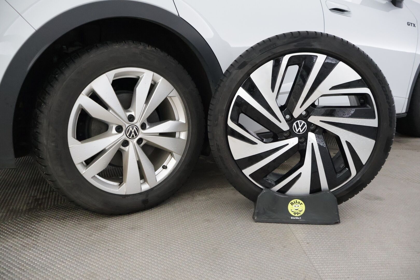 Volkswagen ID.4 2023 ID.4 GTX 220 KW * / Acc / 360-kamera / Koukku / Blind Spot / IQ Light / Travel assist / Comfort access / Ratinlämmitin / * - Juuri saapunut täyteen pakattu GTX 