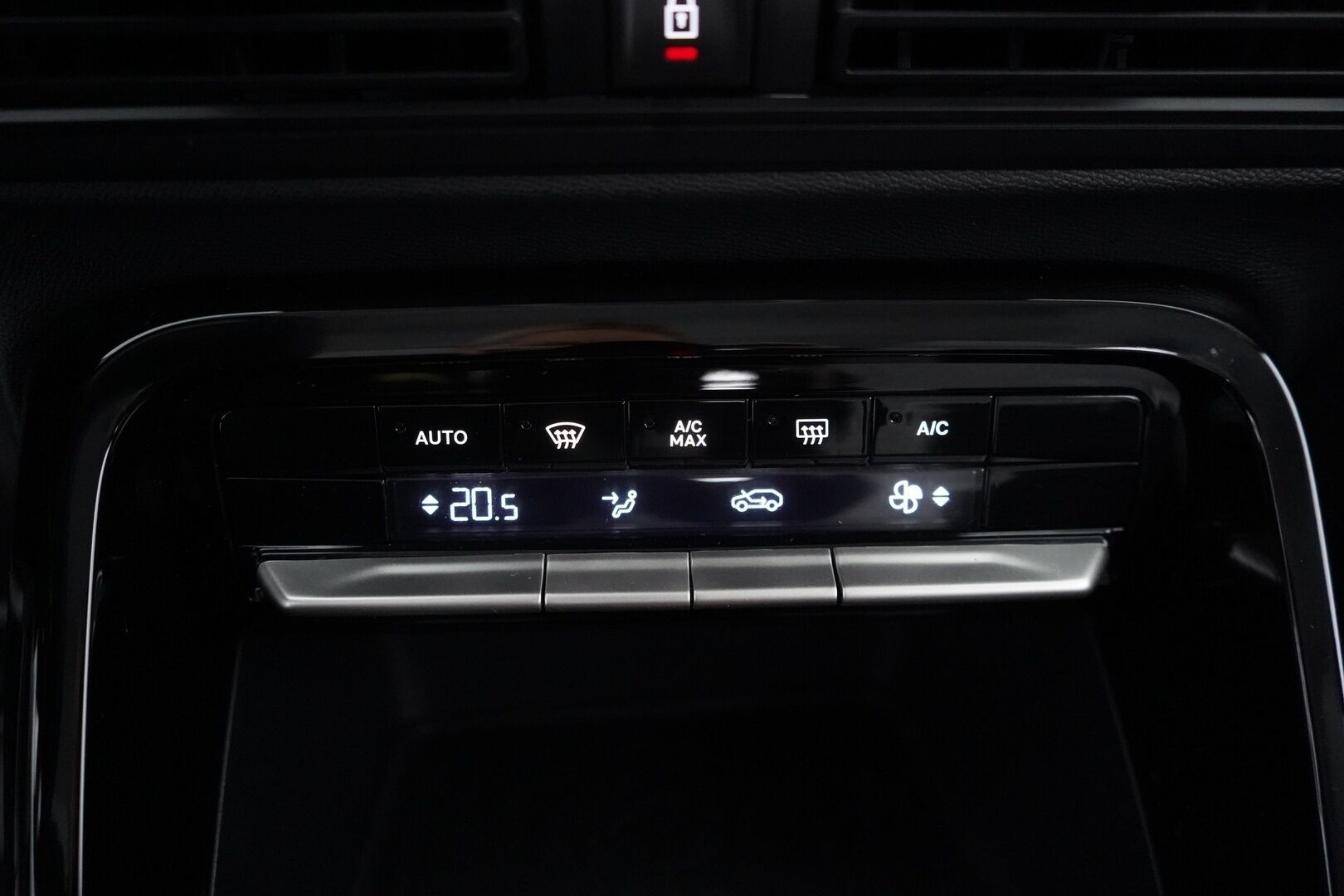 Citroen e-C3 2024 Full Electric 113 Max 44 kWh - TULOSSA MYYNTIIN  4.9.2026!