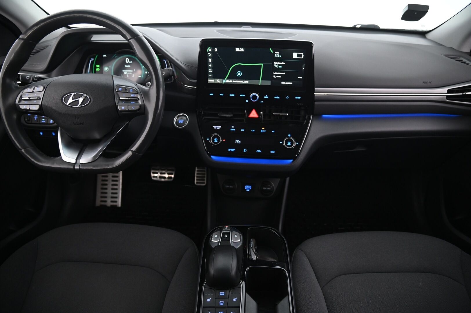 Hyundai IONIQ ELECTRIC 2020 *ACC / Navi / Ambient Light / Ratinlämmitys / Blis / P-Kamera / Infinty / Tutkat* - *Lämpöpumppu / Digimittaristo / Kessy / 2X Renkaat / Siisit / AppleCarPlay / AndroidAuto / Akku kuntotarkastettu*