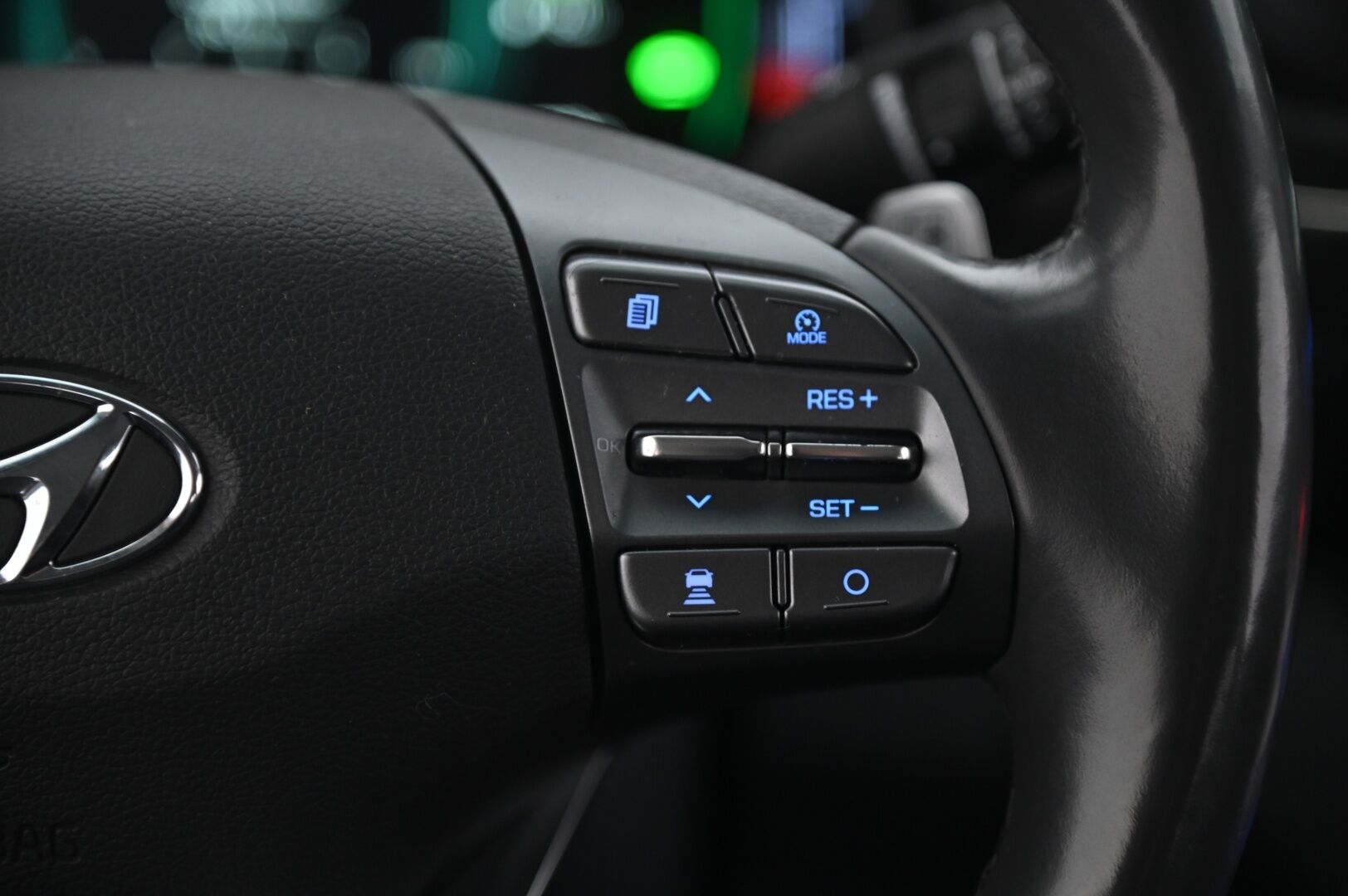 Hyundai IONIQ ELECTRIC 2020 *ACC / Navi / Ambient Light / Ratinlämmitys / Blis / P-Kamera / Infinty / Tutkat* - *Lämpöpumppu / Digimittaristo / Kessy / 2X Renkaat / Siisit / AppleCarPlay / AndroidAuto / Akku kuntotarkastettu*