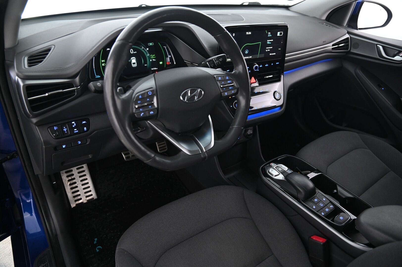 Hyundai IONIQ ELECTRIC 2020 *ACC / Navi / Ambient Light / Ratinlämmitys / Blis / P-Kamera / Infinty / Tutkat* - *Lämpöpumppu / Digimittaristo / Kessy / 2X Renkaat / Siisit / AppleCarPlay / AndroidAuto / Akku kuntotarkastettu*