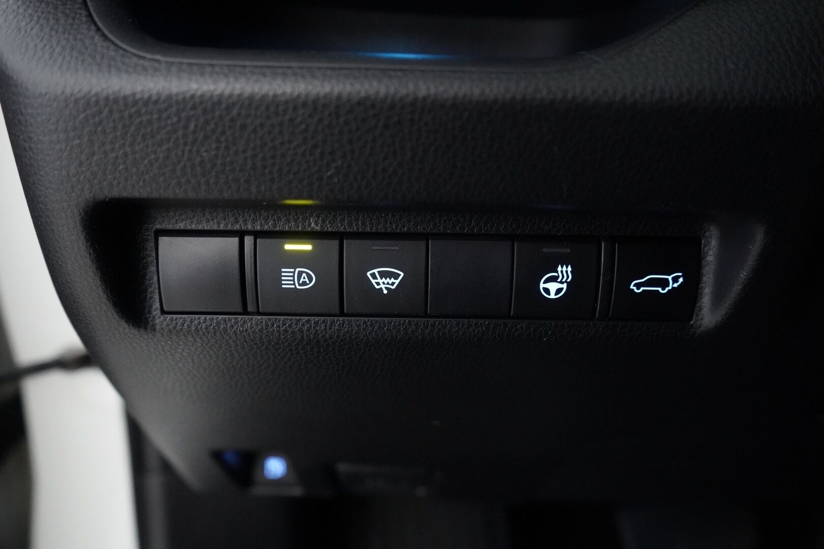 Toyota RAV4 PLUG-IN 2020 2,5 Hybrid AWD-i Premium - Koukku | ACC | Kamera | Nahat | Sähkökontti | Ratinlämmitin | Juuri saapunut | Kahdet OEM vanteet | Viimeisin huolto 95tkm