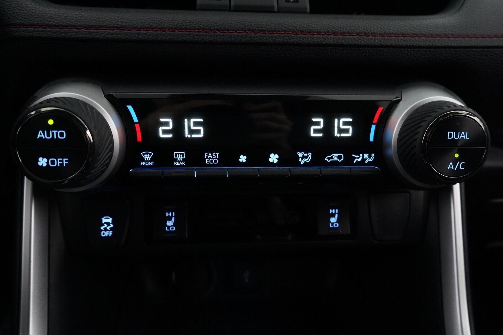 Toyota RAV4 PLUG-IN 2020 2,5 Hybrid AWD-i Premium - Koukku | ACC | Kamera | Nahat | Sähkökontti | Ratinlämmitin | Juuri saapunut | Kahdet OEM vanteet | Viimeisin huolto 95tkm