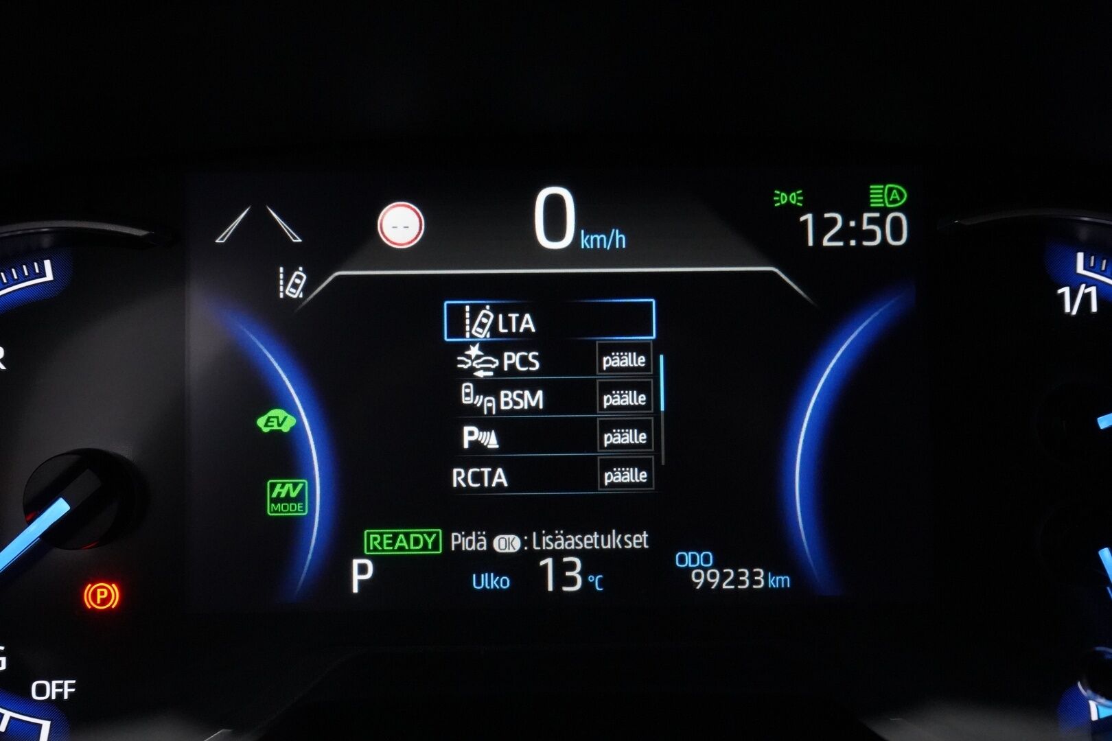 Toyota RAV4 PLUG-IN 2020 2,5 Hybrid AWD-i Premium - Koukku | ACC | Kamera | Nahat | Sähkökontti | Ratinlämmitin | Juuri saapunut | Kahdet OEM vanteet | Viimeisin huolto 95tkm
