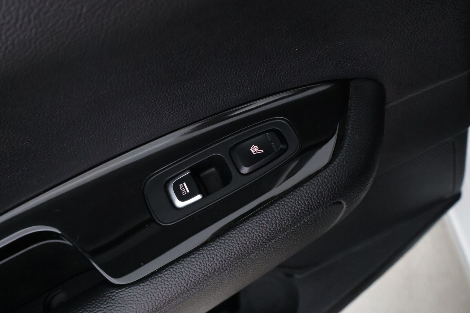 Kia Optima 2020 2.0 GDI PHEV Advance Plus SW A/T - ACC | 360 Kamera | Vetokoukku | Ilmastoidut nahat muistilla | LED | ohjauspyörän lämmitys | Keyless