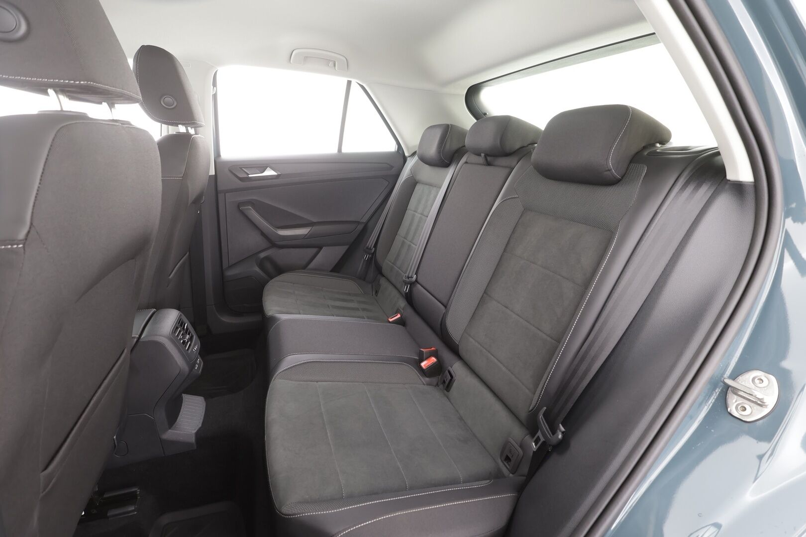 Volkswagen T-Roc 2025 Style Business 1,5 TSI EVO 110 kW DSG-automaatti - | ACC | Webasto | Ratinlämmitys | LED | P.Kamera | Digimittaristo | Apple&Android | 1.Om Suomi-auto | Kahdet Renkaat | Merkkihuollettu |