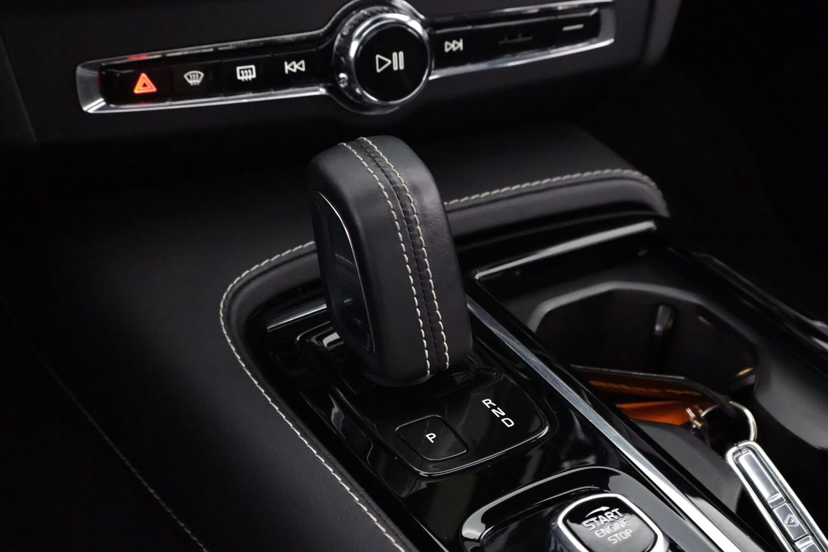 Volvo S90 2021 T8 AWD Recharge R-Design aut - Polestar Engineered | B&W | Panorama | ACC | HUD | Four-C Alusta | 360° | Full LED | Vetokoukku | Nahka-Alcantara | HARVOIN TARJOLLA!