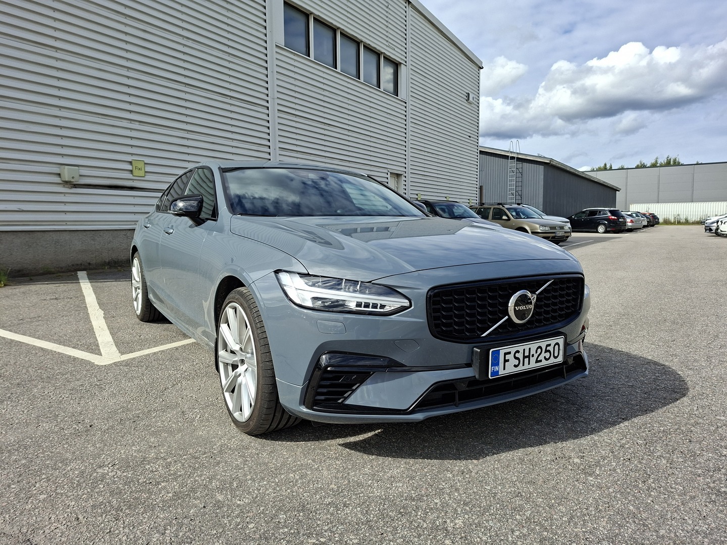 Volvo S90 T8 AWD Recharge R-Design aut 2021, photo 3/7