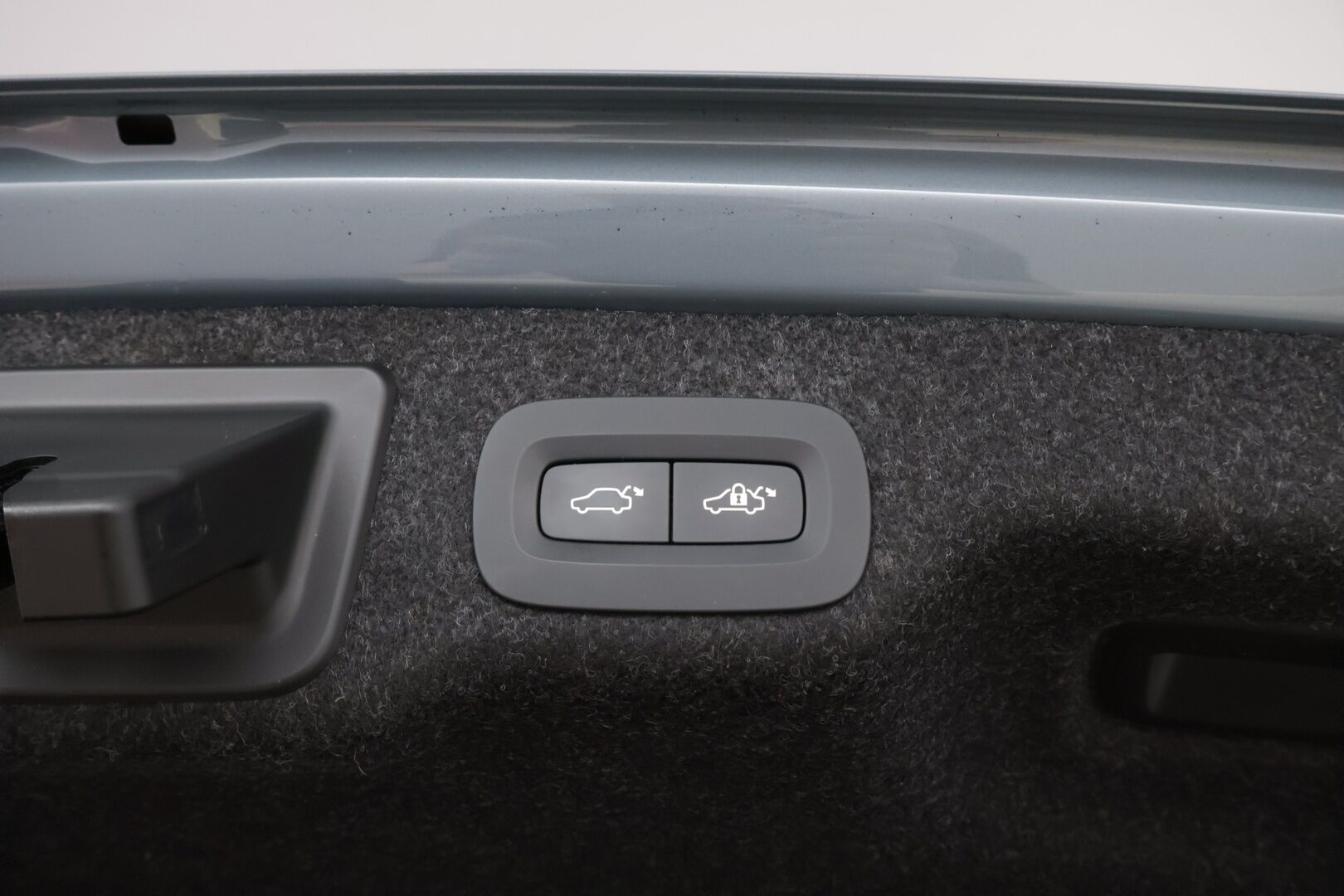 Volvo S90 2021 T8 AWD Recharge R-Design aut - Polestar Engineered | B&W | Panorama | ACC | HUD | Four-C Alusta | 360° | Full LED | Vetokoukku | Nahka-Alcantara | HARVOIN TARJOLLA!