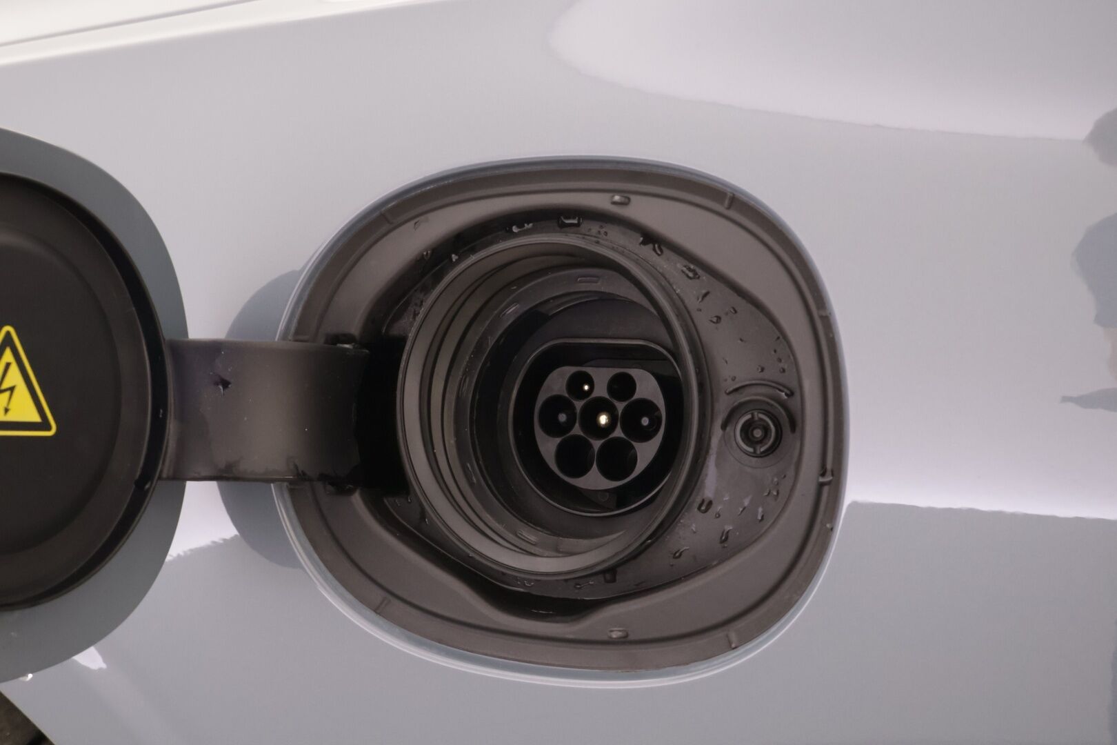 Volvo S90 2021 T8 AWD Recharge R-Design aut - Polestar Engineered | B&W | Panorama | ACC | HUD | Four-C Alusta | 360° | Full LED | Vetokoukku | Nahka-Alcantara | HARVOIN TARJOLLA!