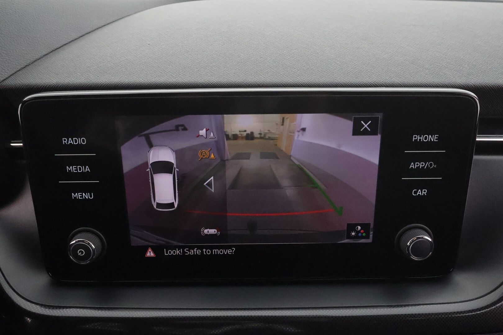 Skoda Scala 2020 1,5 TSI Ambition DSG Autom. * Adapt.Vakkari / Peruutuskamera / Koukku / Digimittari / LED / Sporttipenkit / KeylessGo - Kahdet renkaat aluvanteilla / Hyvät varusteet - HULLUT AVAJAISHULINAT KORKOTARJOUS 3,29 %