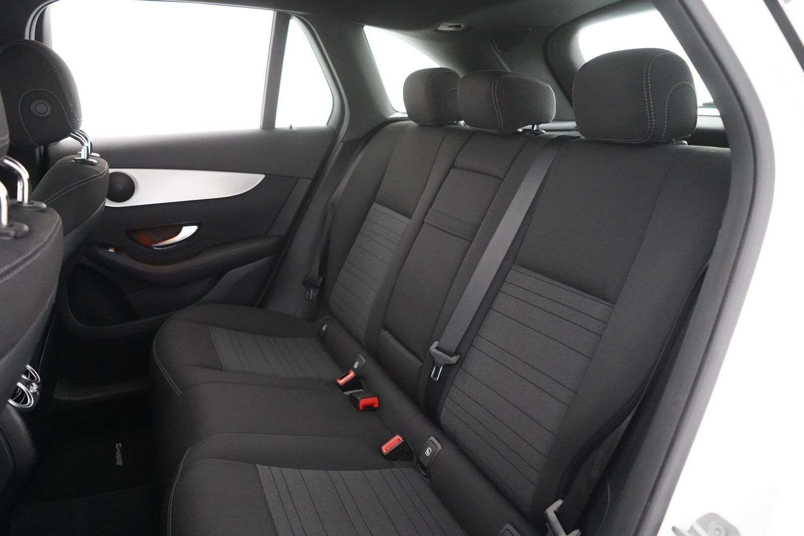 Mercedes-Benz GLC 2021 300 e 4MATIC A Business EQ Power - DTR+Q | Multibeam | MBUX | Kamera | Vetokoukku | Kahdet Mersun vanteet | Akku kuntotarkastettu | Puhdas Carvertical | Viimeisin huolto 9 / 26