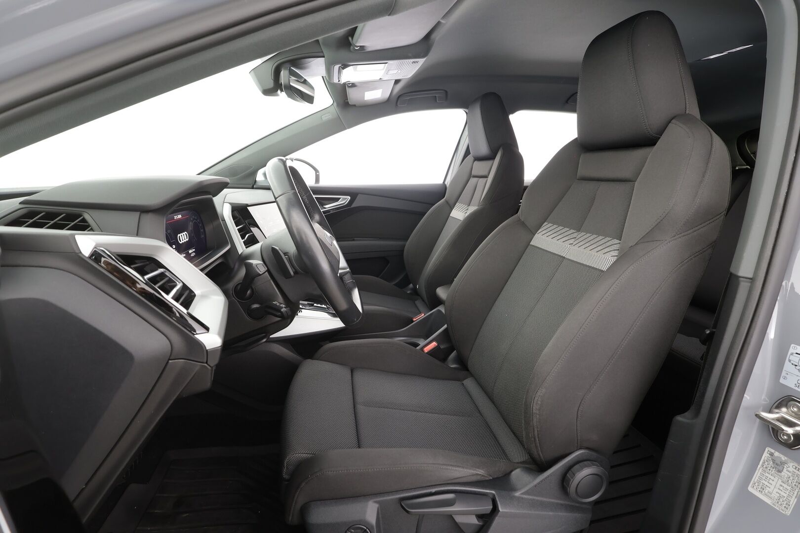 Audi Q4 e-tron 2022 50 e-tron quattro - | ACC | ILP  | Koukku | Matrix-LED | P.Kamera | Sporttipenkit | Keyless | Apple&Android | Kahdet Renkaat | Koti & Kauppalaturi |