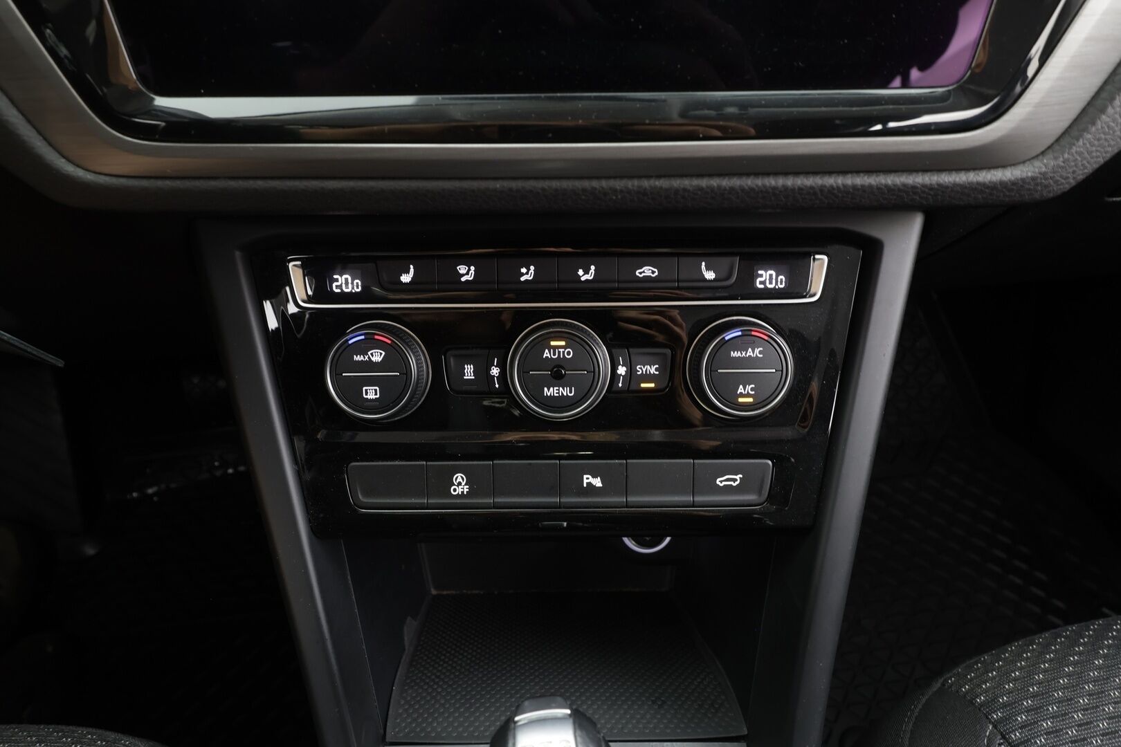 Volkswagen Touran 2018 R-Line 1,4 TSI 110 kW (150 hv) DSG-automaatti 7.P - | ACC | Koukku | Webasto | P.tutkat | LED | Apple&Android | Kahdet Renkaat |