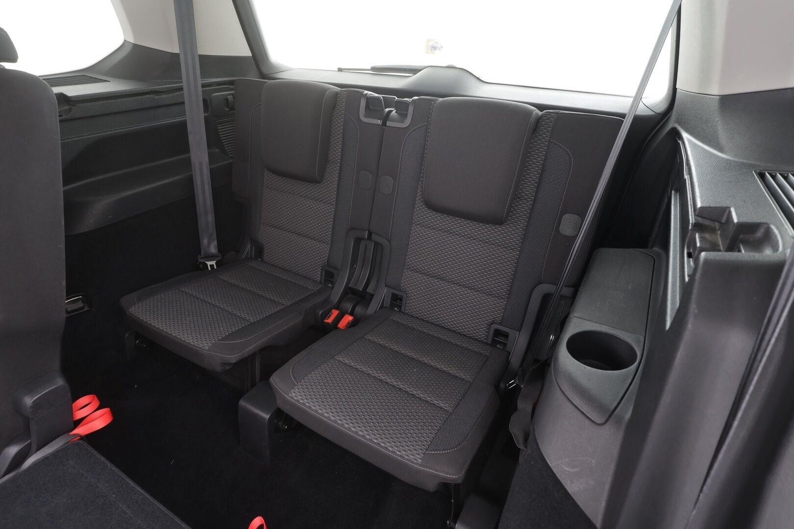 Volkswagen Touran 2018 R-Line 1,4 TSI 110 kW (150 hv) DSG-automaatti 7.P - | ACC | Koukku | Webasto | P.tutkat | LED | Apple&Android | Kahdet Renkaat |