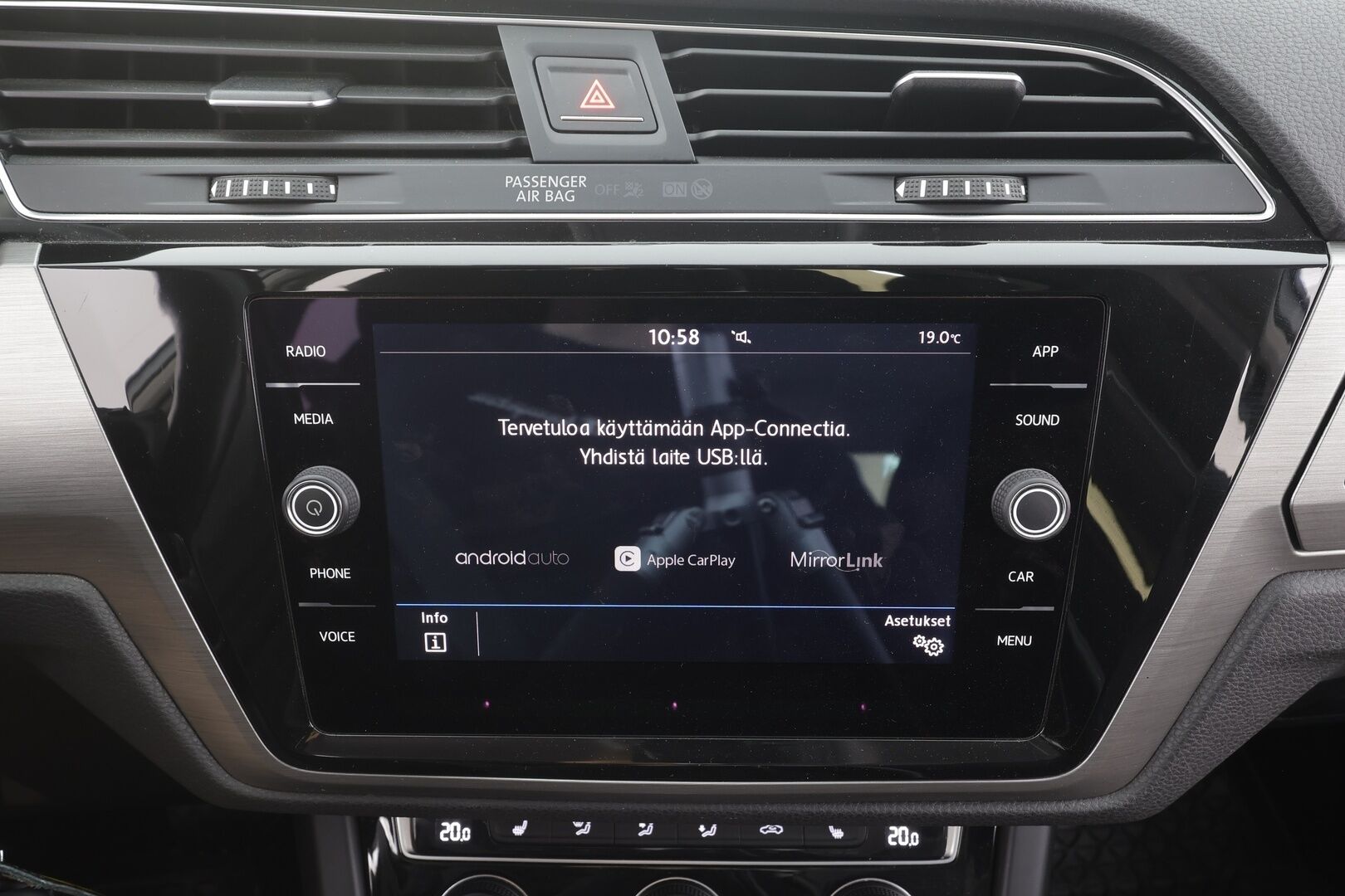 Volkswagen Touran 2018 R-Line 1,4 TSI 110 kW (150 hv) DSG-automaatti 7.P - | ACC | Koukku | Webasto | P.tutkat | LED | Apple&Android | Kahdet Renkaat |