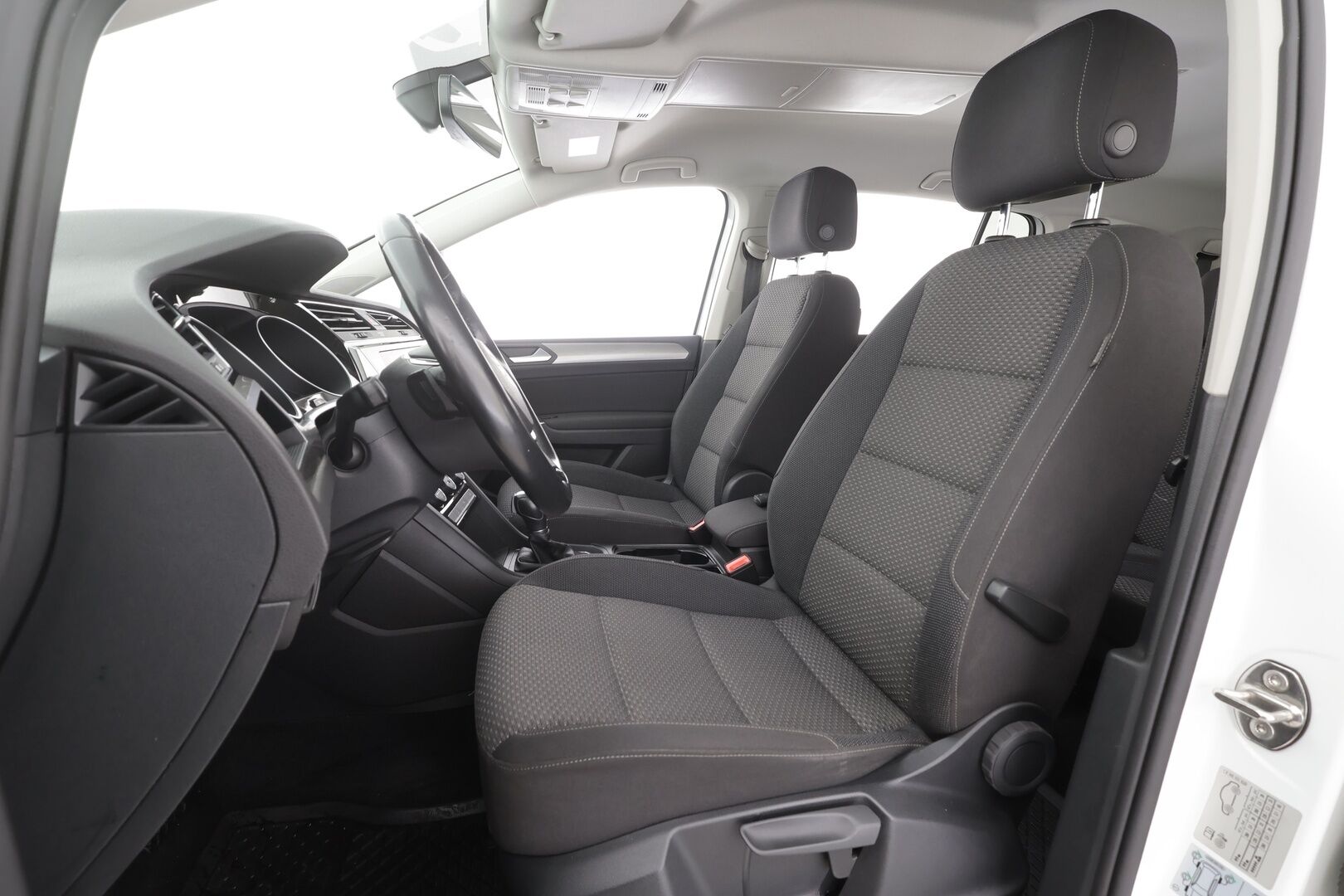 Volkswagen Touran 2018 R-Line 1,4 TSI 110 kW (150 hv) DSG-automaatti 7.P - | ACC | Koukku | Webasto | P.tutkat | LED | Apple&Android | Kahdet Renkaat |
