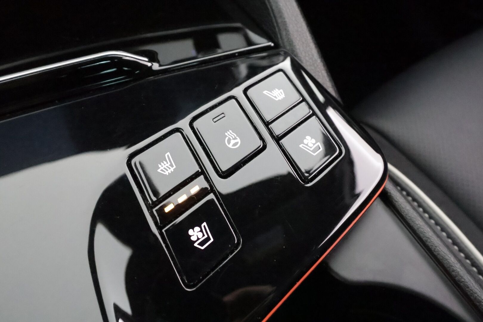 Kia Sportage 2022 1,6 T-GDI AWD Plug-in Hybrid GT-Line AT 265hv * ACC / 360° / H&K / Muisitpenkki / LED / Navi / Ilmastoidut penkit / Koukku * - 1.Om Suomi-auto / Kahdet renkaat aluvanteilla / Huippuvarusteet - HULLUT BLACKWEEK JATKOT - KORKOTARJOUS 2,49%