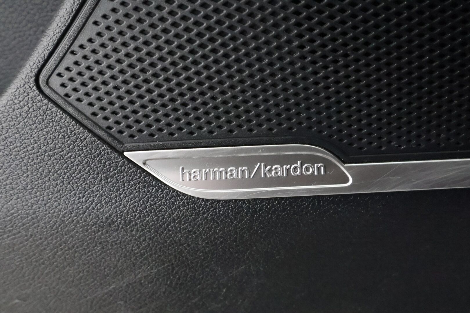 Kia Sportage 2022 1,6 T-GDI AWD Plug-in Hybrid GT-Line AT 265hv * ACC / 360° / H&K / Muisitpenkki / LED / Navi / Ilmastoidut penkit / Koukku * - 1.Om Suomi-auto / Kahdet renkaat aluvanteilla / Huippuvarusteet - HULLUT BLACKWEEK JATKOT - KORKOTARJOUS 2,49%