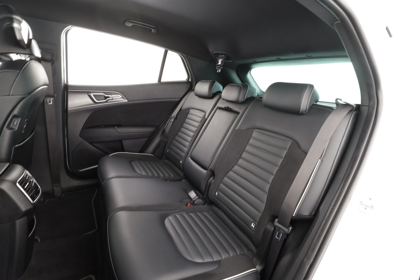 Kia Sportage 2022 1,6 T-GDI AWD Plug-in Hybrid GT-Line AT 265hv * ACC / 360° / H&K / Muisitpenkki / LED / Navi / Ilmastoidut penkit / Koukku * - 1.Om Suomi-auto / Kahdet renkaat aluvanteilla / Huippuvarusteet - HULLUT BLACKWEEK JATKOT - KORKOTARJOUS 2,49%