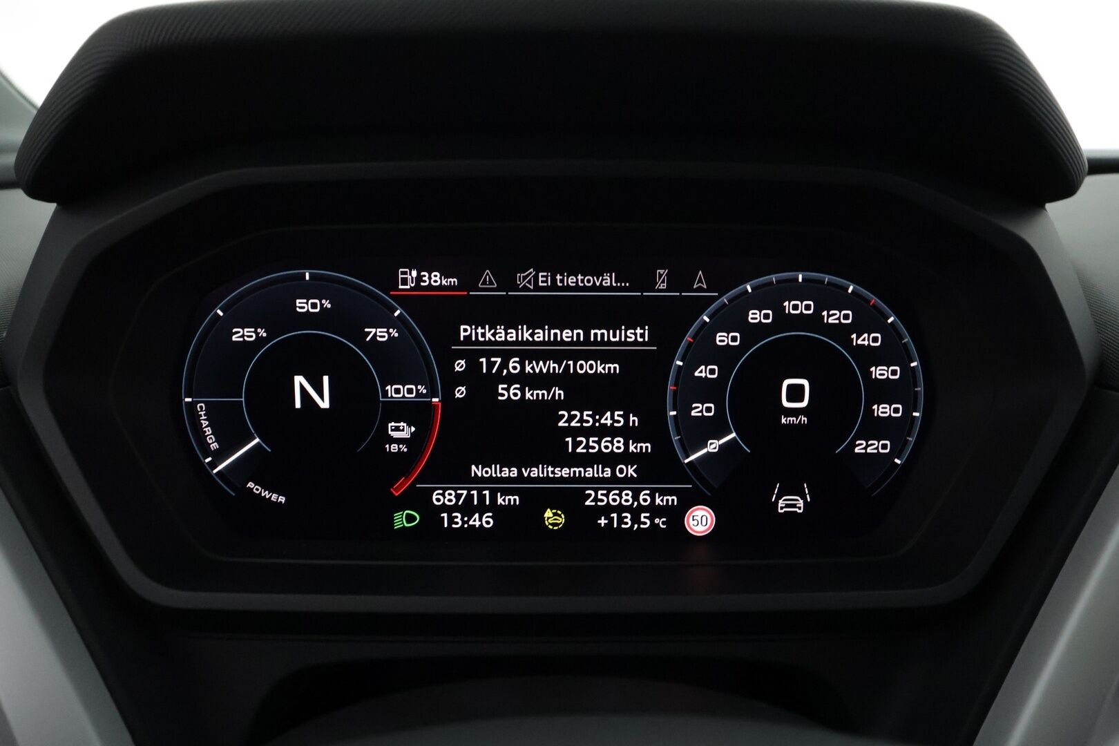 Audi Q4 e-tron 2023 35 e-tron - | ACC | ILP | Sporttipenkit | P.kamera | Navi | Digimittaristo | Kaistavahti | Apple & Android | Sähk. takaluukku | 1-om suomiauto | 2x renkaat aluin |