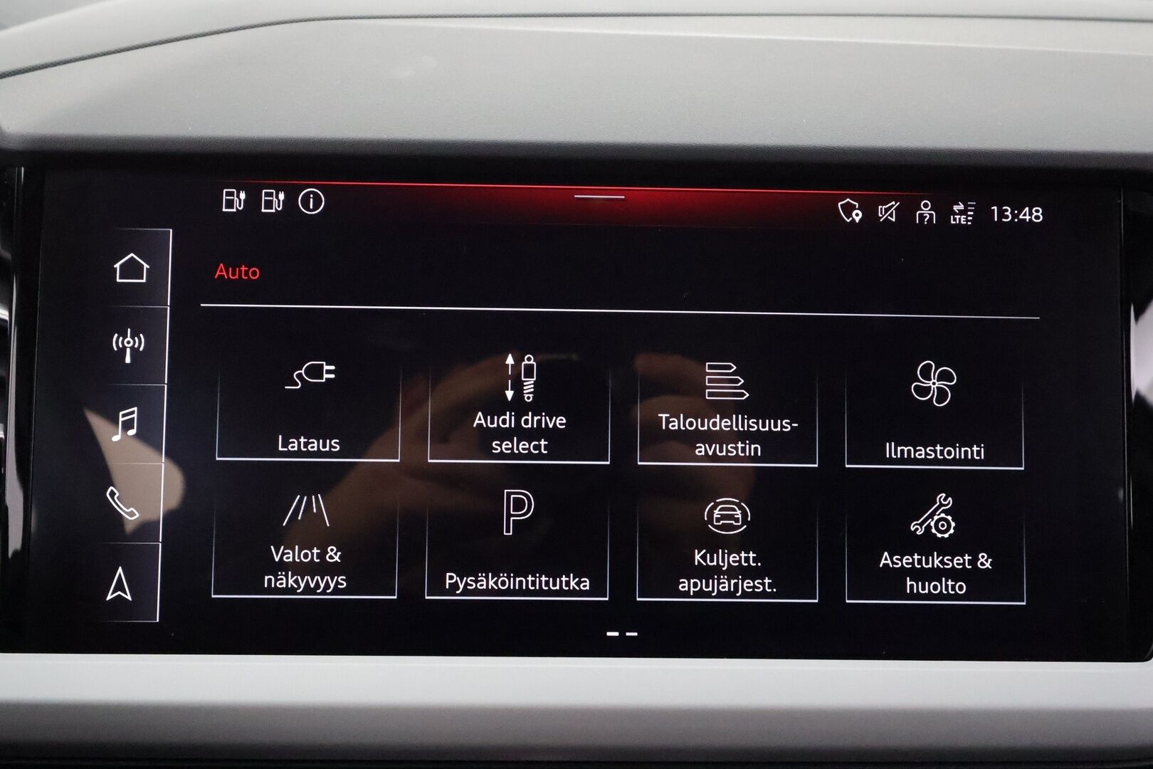 Audi Q4 e-tron 2023 35 e-tron - | ACC | ILP | Sporttipenkit | P.kamera | Navi | Digimittaristo | Kaistavahti | Apple & Android | Sähk. takaluukku | 1-om suomiauto | 2x renkaat aluin |