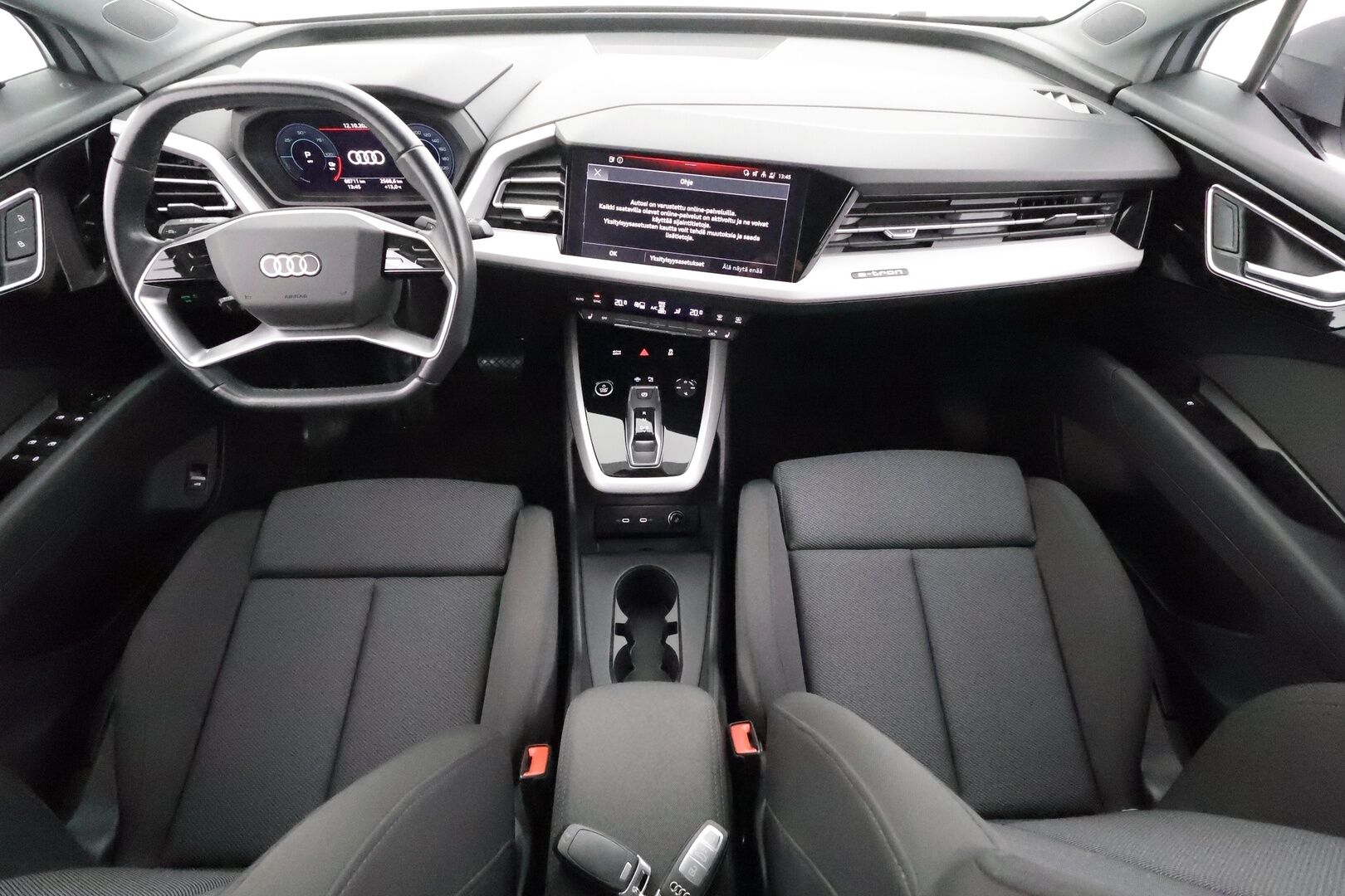 Audi Q4 e-tron 2023 35 e-tron - | ACC | ILP | Sporttipenkit | P.kamera | Navi | Digimittaristo | Kaistavahti | Apple & Android | Sähk. takaluukku | 1-om suomiauto | 2x renkaat aluin |