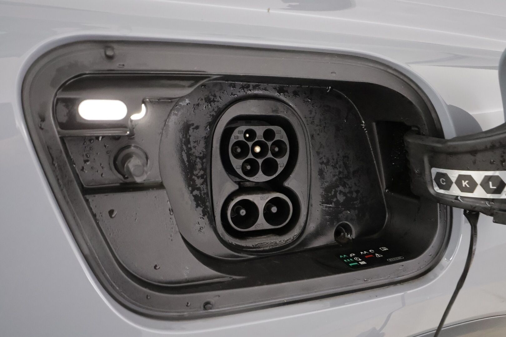 Audi Q4 e-tron 2023 35 e-tron - | ACC | ILP | Sporttipenkit | P.kamera | Navi | Digimittaristo | Kaistavahti | Apple & Android | Sähk. takaluukku | 1-om suomiauto | 2x renkaat aluin |
