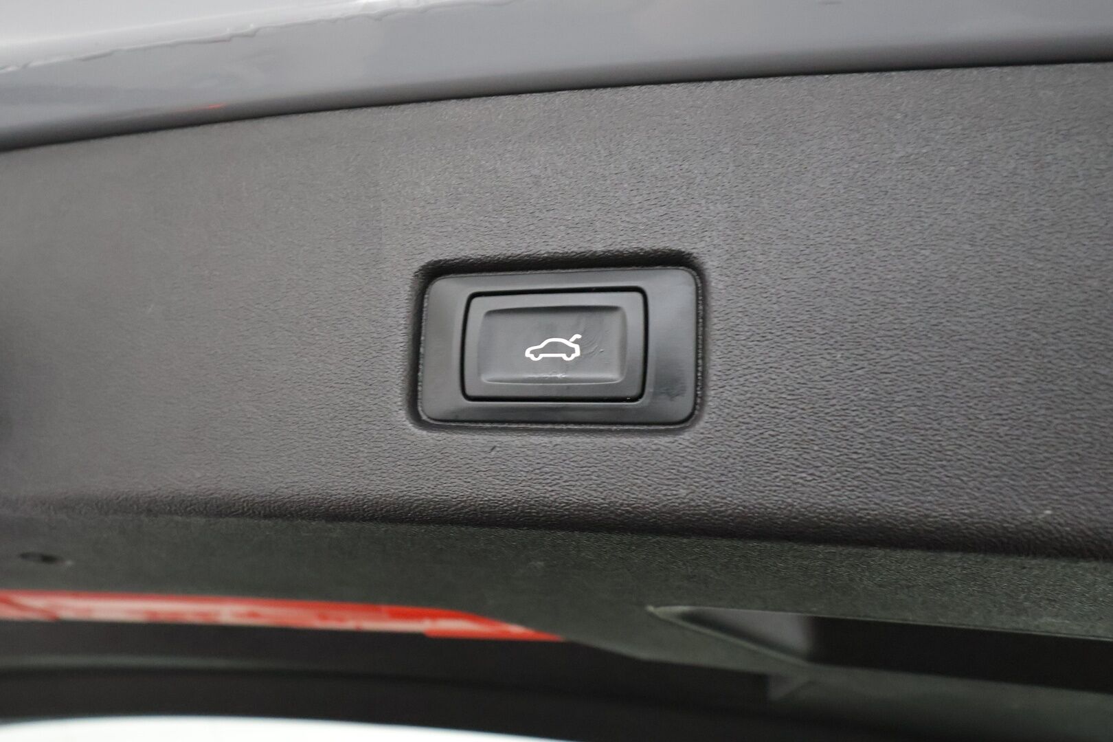 Audi Q4 e-tron 2023 35 e-tron - | ACC | ILP | Sporttipenkit | P.kamera | Navi | Digimittaristo | Kaistavahti | Apple & Android | Sähk. takaluukku | 1-om suomiauto | 2x renkaat aluin |