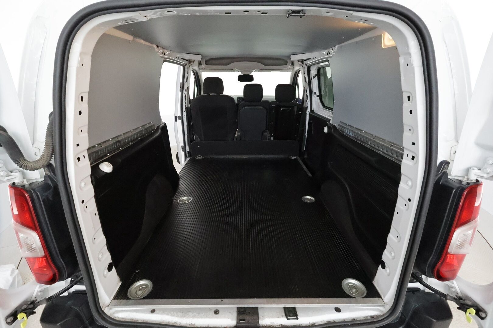 Toyota Proace CITY 2023 Active L2 1,5D 130 Automaatti 5ov 2510 *ALV** Suomi auto / Vakkari / TULOSSA