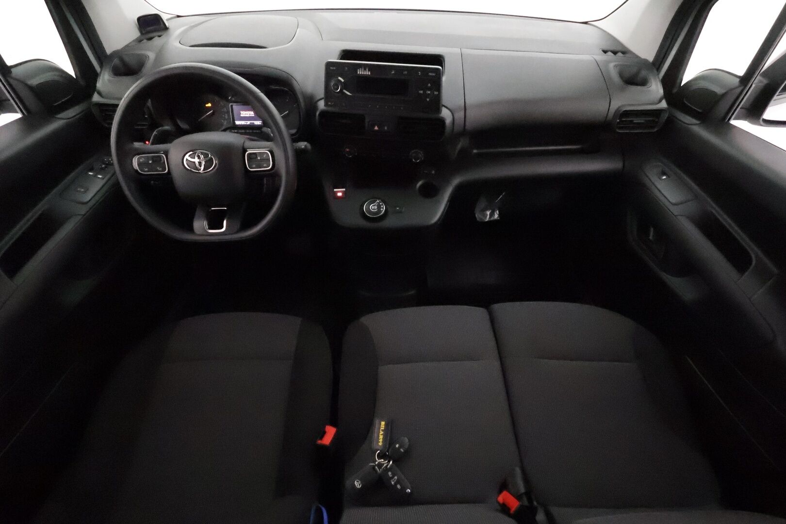 Toyota Proace CITY 2023 Active L2 1,5D 130 Automaatti 5ov 2510 **1-om Suomi-auto / Webasto / P.kamera / Vakkari / Ilmastointi / Bluetooth** - Kahdet Renkaat 
