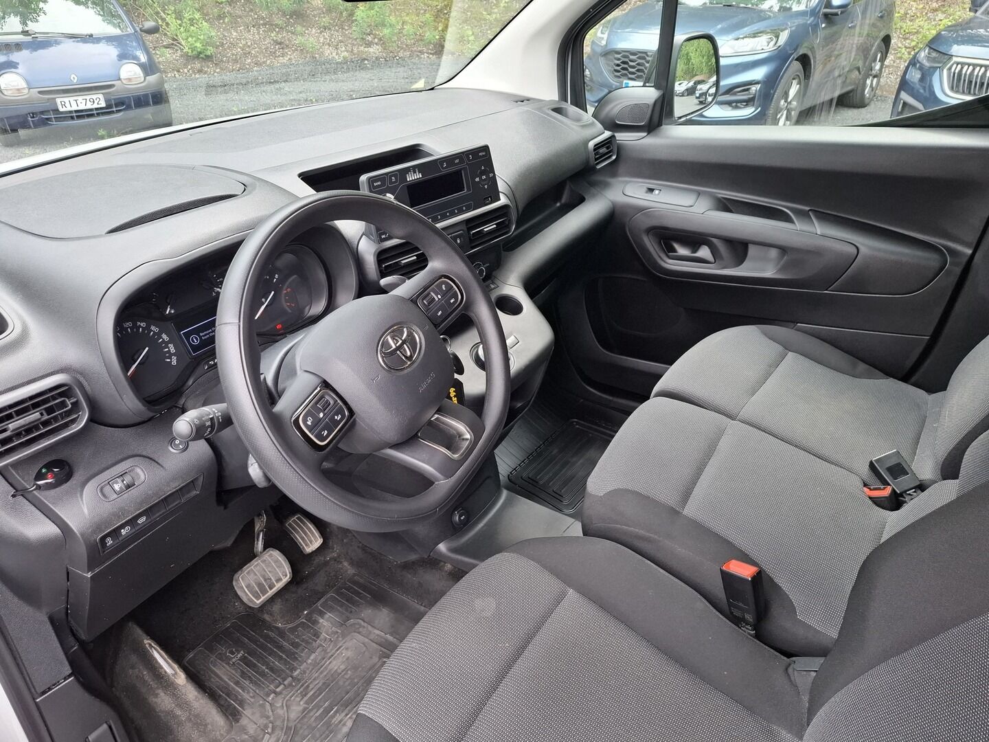 Toyota Proace CITY 2023 Active L2 1,5D 130 Automaatti 5ov 2510 *ALV / Suomi auto / Vakkari / TULOSSA