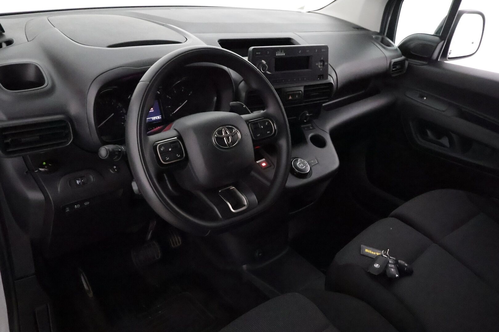 Toyota Proace CITY 2023 Active L2 1,5D 130 Automaatti 5ov 2510 *ALV / Suomi auto / Vakkari / TULOSSA