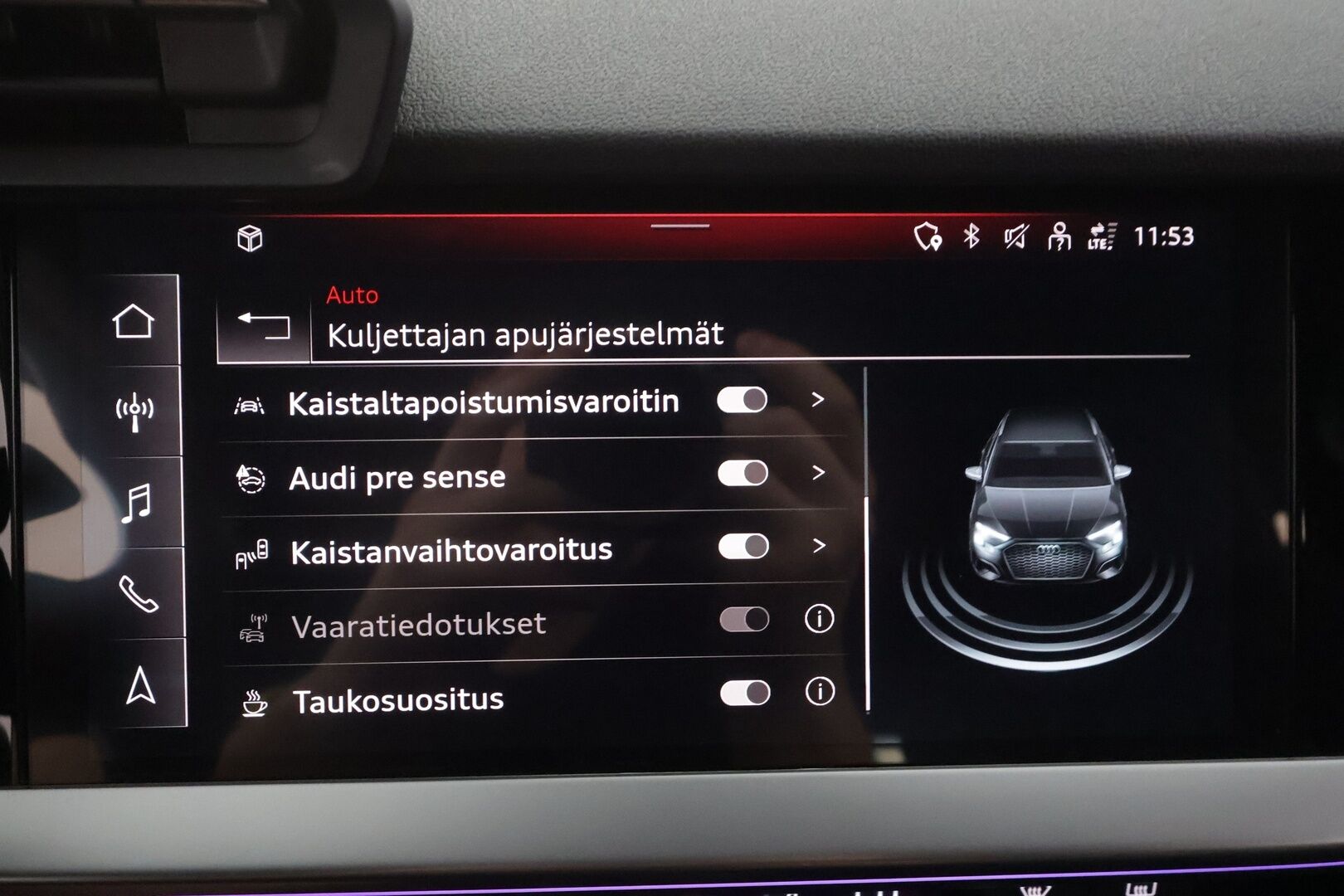 Audi A3 2023 Sportback Progress Plus 40 TFSI e 150kW S tronic - Koukku | ACC | B&O | P.kamera | Matrix | Sport-penkit | Digimittaristo | Keyless | Kaistavahti | Katveavustin | 1-om Suomi-auto | Kahdet renkaat | 2x Latauskaapelit |