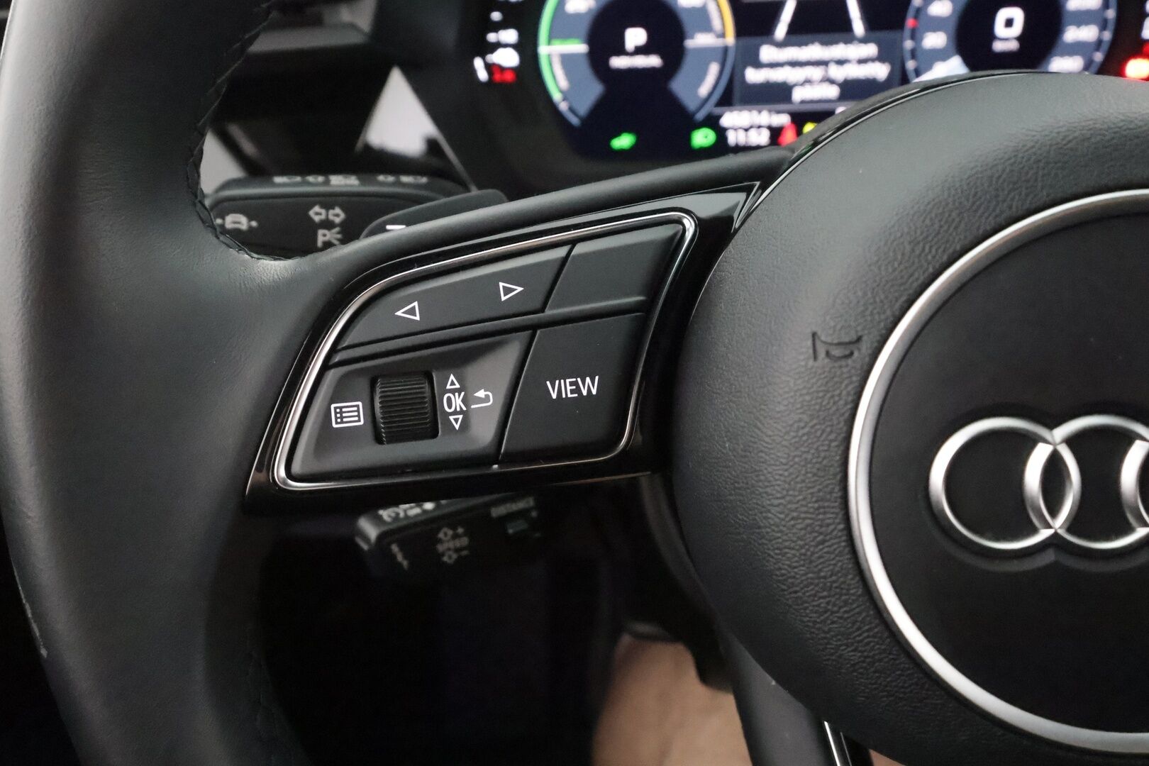 Audi A3 2023 Sportback Progress Plus 40 TFSI e 150kW S tronic - Koukku | ACC | B&O | P.kamera | Matrix | Sport-penkit | Digimittaristo | Keyless | Kaistavahti | Katveavustin | 1-om Suomi-auto | Kahdet renkaat | 2x Latauskaapelit |