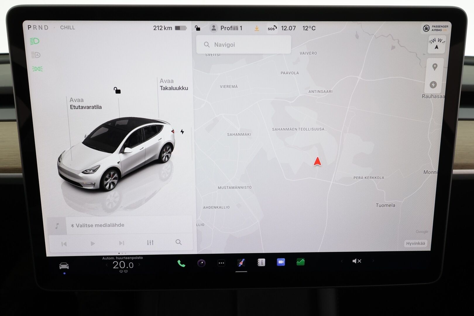 Tesla Model Y 2023 Performance * Suomi-auto / Lasikatto / Premium Audio / P.kamera / Koukku / Nahat / ILP / Matrix LED * - Kahdet renkaat aluvanteilla - HULLUT JOULUT KORKOTARJOUS 2,49% 