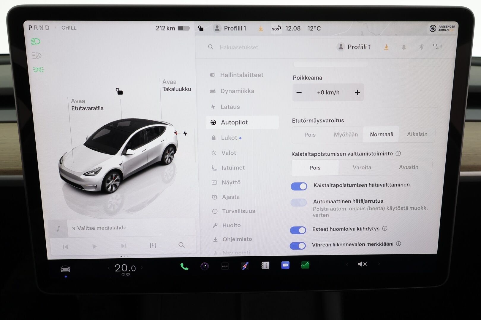 Tesla Model Y 2023 Performance * Suomi-auto / Lasikatto / Premium Audio / P.kamera / Koukku / Nahat / ILP / Matrix LED * - Kahdet renkaat aluvanteilla - HULLUT JOULUT KORKOTARJOUS 2,49% 