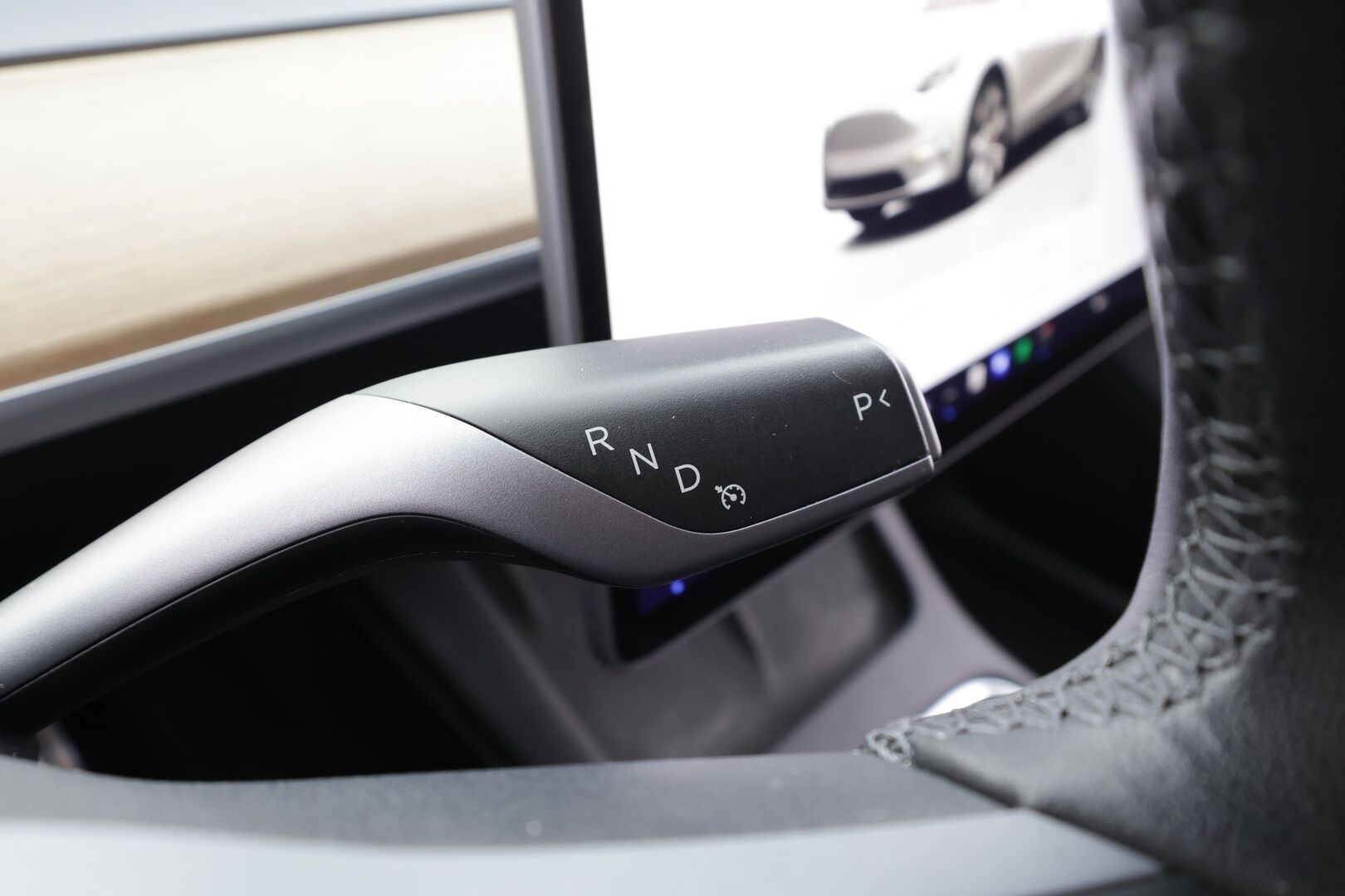 Tesla Model Y 2023 Performance * Suomi-auto / Lasikatto / Premium Audio / P.kamera / Koukku / Nahat / ILP / Matrix LED * - Kahdet renkaat aluvanteilla - HULLUT JOULUT KORKOTARJOUS 2,49% 