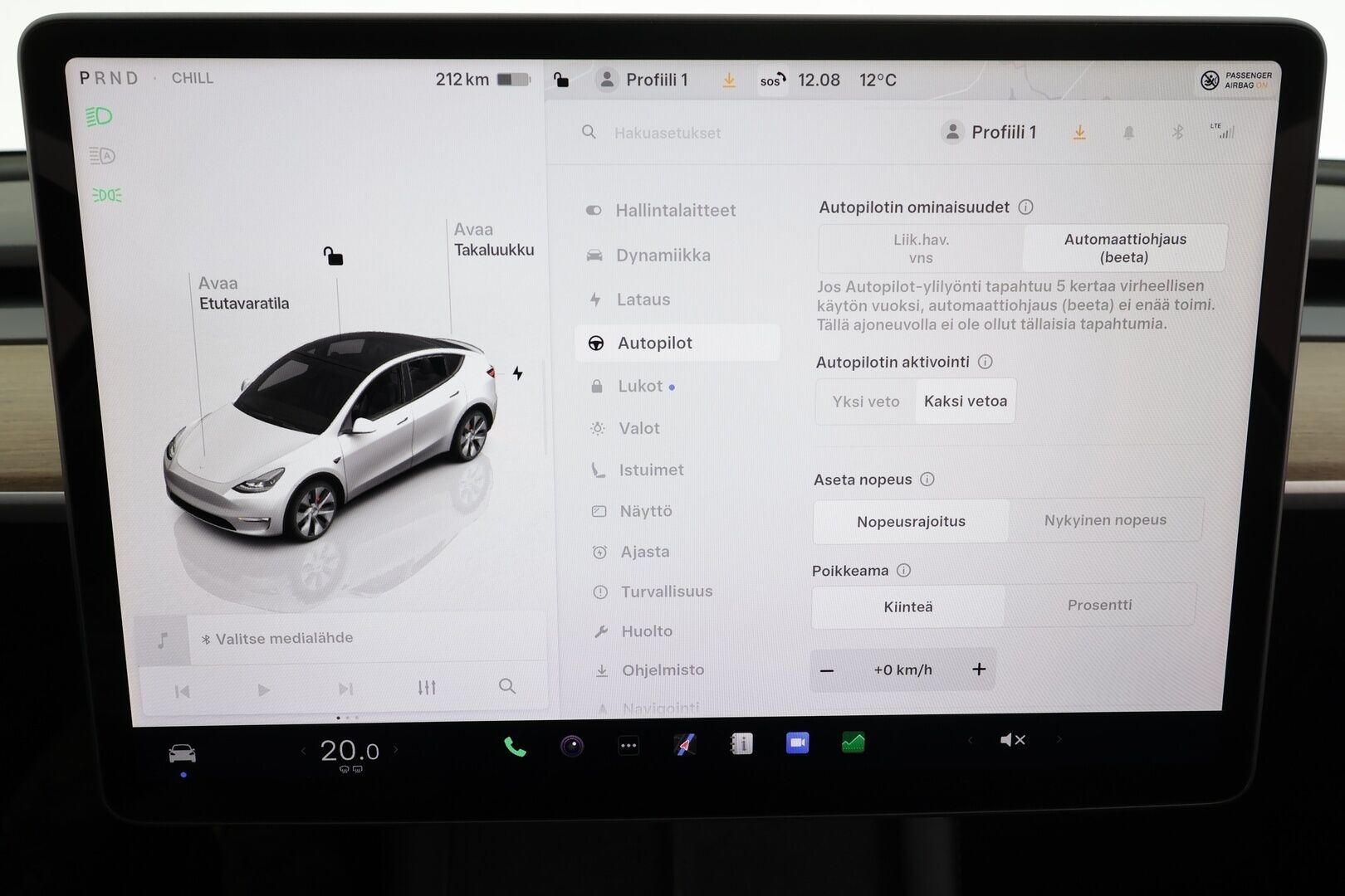 Tesla Model Y 2023 Performance * Suomi-auto / Lasikatto / Premium Audio / P.kamera / Koukku / Nahat / ILP / Matrix LED * - Kahdet renkaat aluvanteilla - HULLUT JOULUT KORKOTARJOUS 2,49% 